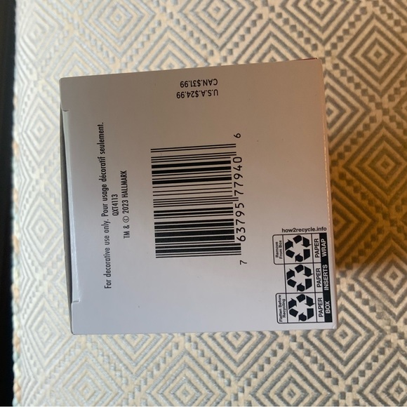 Hallmark Keepsake Santa, porcelain special edition Christmas ornament 2023 - Picture 4 of 4